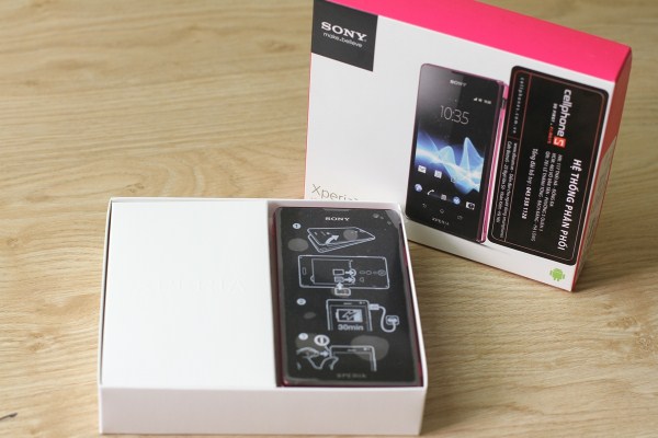 can-canh-sony-experia-tx-mau-hong-tai-vn
