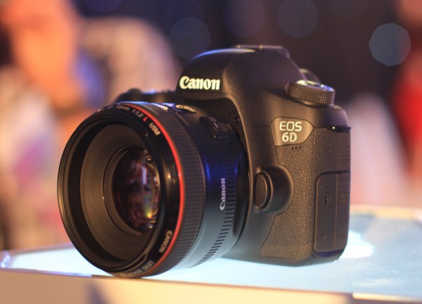 canon-eos-6d-chinh-thuc-xuat-hien-tai-vn-fullframe-nho-gon-nhat-the-gioi-tich-hop-wifi