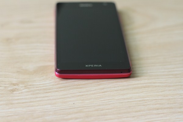 can-canh-sony-experia-tx-mau-hong-tai-vn