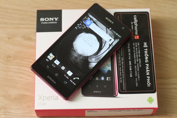 can-canh-sony-experia-tx-mau-hong-tai-vn