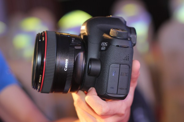 canon-eos-6d-chinh-thuc-xuat-hien-tai-vn-fullframe-nho-gon-nhat-the-gioi-tich-hop-wifi