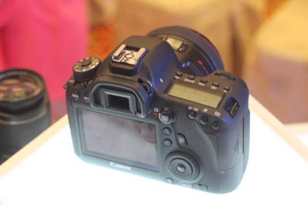 canon-eos-6d-chinh-thuc-xuat-hien-tai-vn-fullframe-nho-gon-nhat-the-gioi-tich-hop-wifi