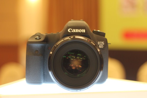 canon-eos-6d-chinh-thuc-xuat-hien-tai-vn-fullframe-nho-gon-nhat-the-gioi-tich-hop-wifi