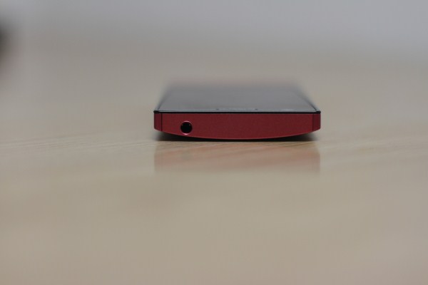can-canh-sony-xperia-p-mau-hong-tai-vn