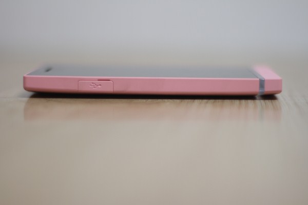 ngam-xperia-sl-mau-hong-va-xam-tai-vn