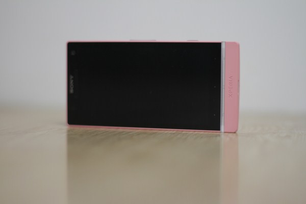 ngam-xperia-sl-mau-hong-va-xam-tai-vn