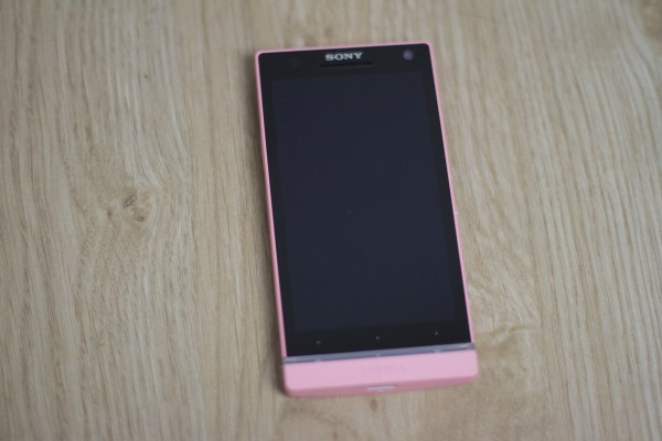 ngam-xperia-sl-mau-hong-va-xam-tai-vn