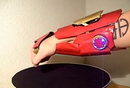 Độc đáo găng tay Iron Man tự chế có thể bắn ra tia Laser 1