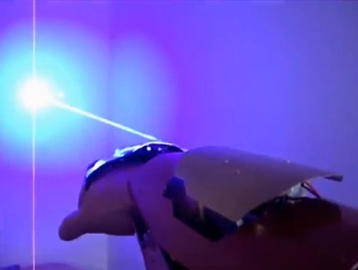 Độc đáo găng tay Iron Man tự chế có thể bắn ra tia Laser 3
