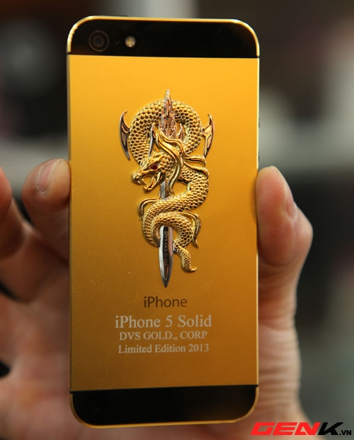 Cận cảnh iPhone 5 phiên bản “rắn hổ chúa” tại Việt Nam 3
