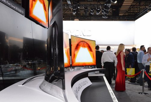 LG giới thiệu TV OLED "màn hình cong" đầu tiên trên thế giới 3