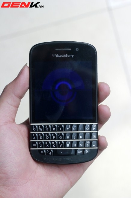 BlackBerry Q10 về Việt Nam: Màn hình vuông, bàn phím lớn nhất từ trước tới nay 25