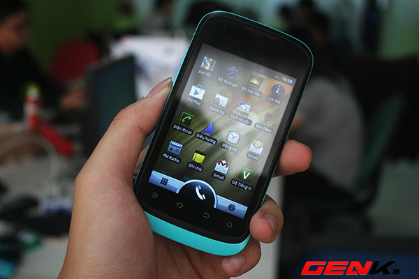 Viettel V8403: Smartphone phù hợp cho sinh viên 18