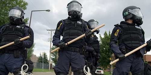 foxconn-phai-dong-cua-nhieu-nha-may-vi-cong-nhan-noi-day