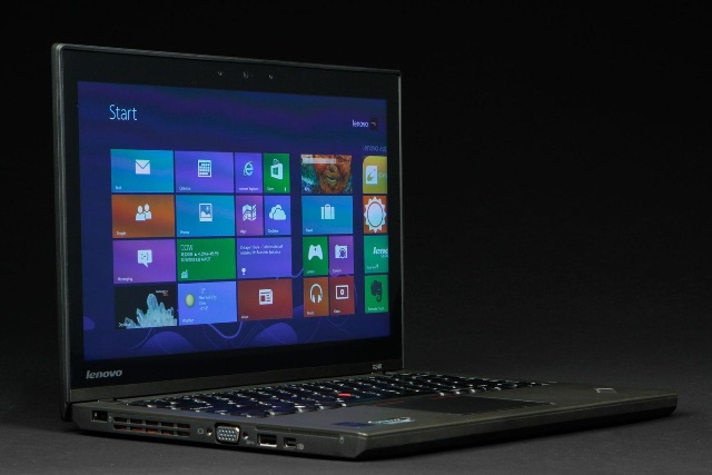 Lenovo ThinkPad X240.