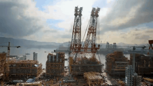 Building the Worlds Largest Floating Object, In GIFs