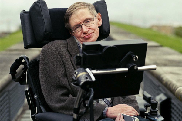 Nhà vật lý Stephen Hawking cho rằng sự phát triển của trí tuệ nhân tạo có thể đặt dấu chấm hết cho nhân loại.