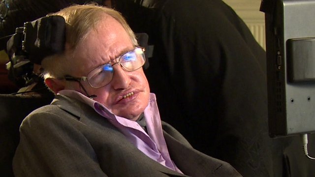 Nhà vật lý Stephen Hawking là người đầu tiên cảnh báo về trí tuệ nhân tạo.