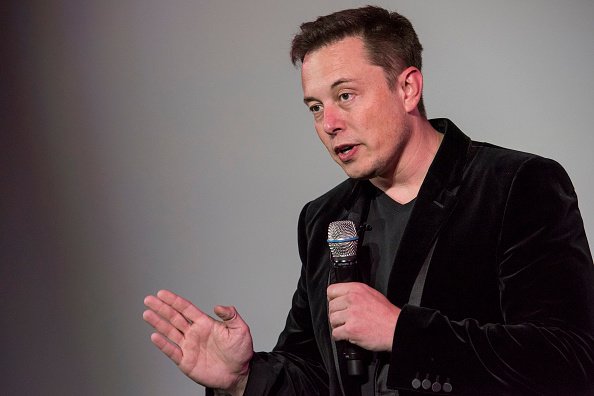  Elon Musk, thiên tài lập dị. 