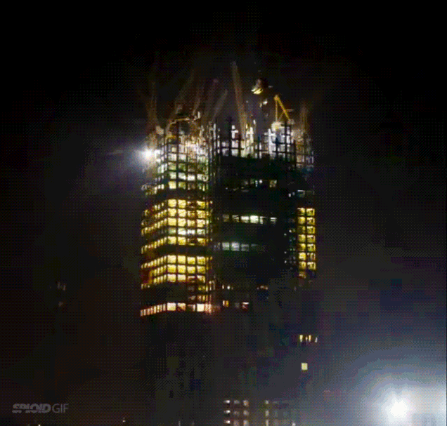 Wow, Trung Quốc xây dựng hoàn thành tòa nhà chọc trời 57 tầng trong hồ sơ 19 ngày