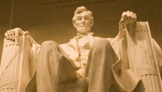 Nhiều người cho rằng ông Lincoln  qua đời do một lời nguyền đối với các tổng thống Mỹ.