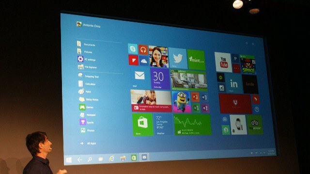 Jerry Nixon phát biểu về Windows 10 trong hội nghị Ignite.