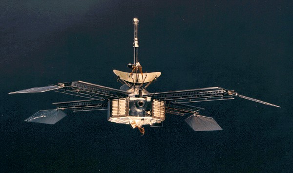  Mariner 4 - tàu vũ trụ đầu tiên tiếp cận được sao Hỏa. 