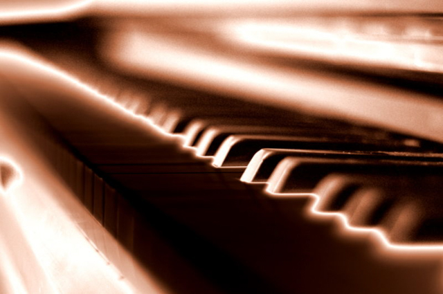 Chỉ là bàn phím piano nhưng cách mà John Warner làm đã thay đổi cái nhìn của người xem.