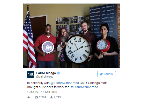
Tổ chức CAIR - Chicago cũng mang đồng hồ tới nơi làm để ủng hộ cậu bé 14 tuổi
