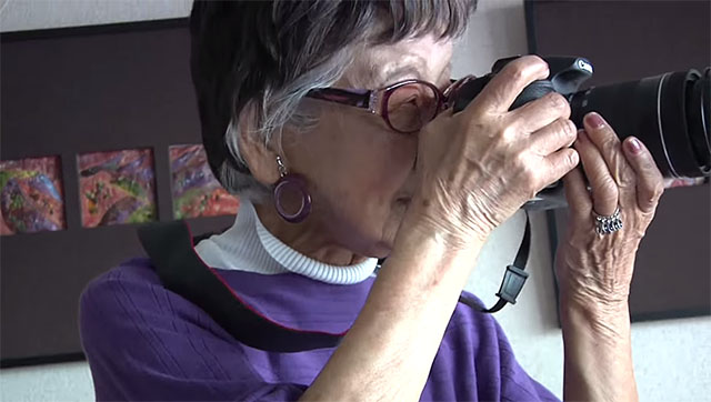 Bà Sasamoto vẫn đang chụp ảnh khi đang ở độ tuổi 97.