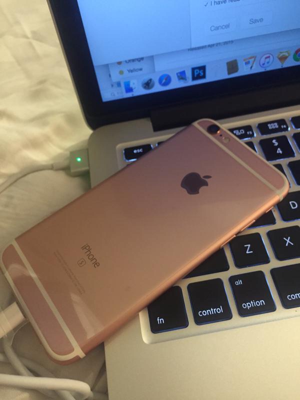  Chân dung chiếc iPhone 6s màu vàng hồng đầu tiên 