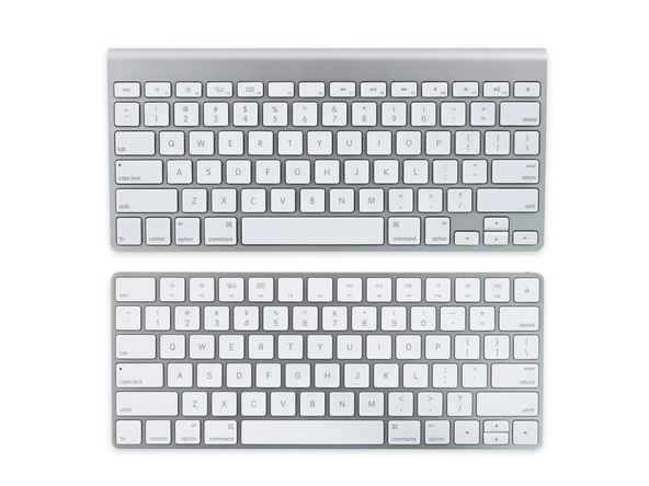  Có thể dễ dàng nhận ra sự thay đổi đáng kể giữa layout của Magic Keyboard với phiên bản tiền nhiệm. Chiếc bàn phím mới có layout tương tự layout của MacBook 2015 với các phím điều hướng trái/phải và phím chức năng kích thước full-size. 