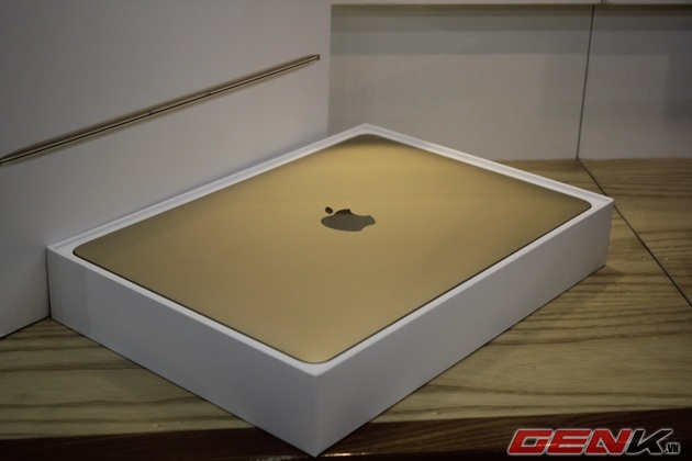 Chiếc MacBook 12 inch phiên bản Gold đầy vẻ sang trọng và quý phái