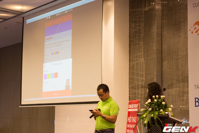 Ông Trần Hải Linh, Tổng Giám đốc sàn TMĐT Sendo.vn đang giới thiệu ứng dụng bán hàng trực tuyến Sendo.