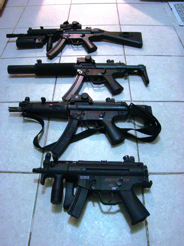 Các phiên bản của MP5 (từ trên xuống): MP5A2, MP5A5, MP5A3 và MP5K.