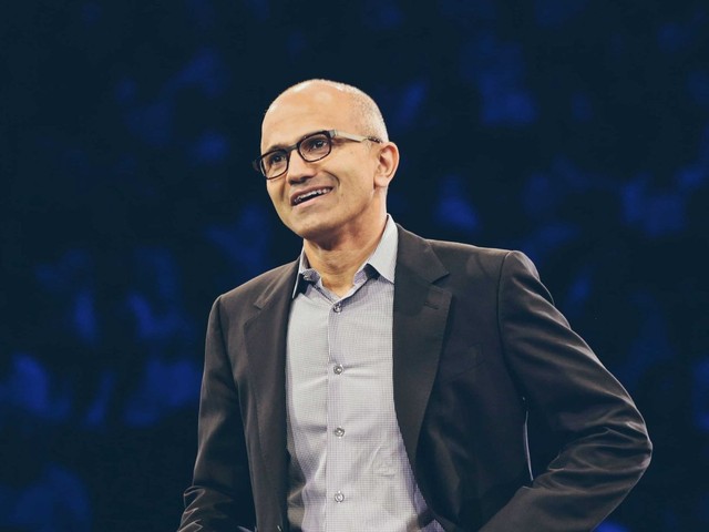 CEO Satya Nadella sẽ làm gì để giúp Microsoft vượt qua những khó khăn tiềm tàng?