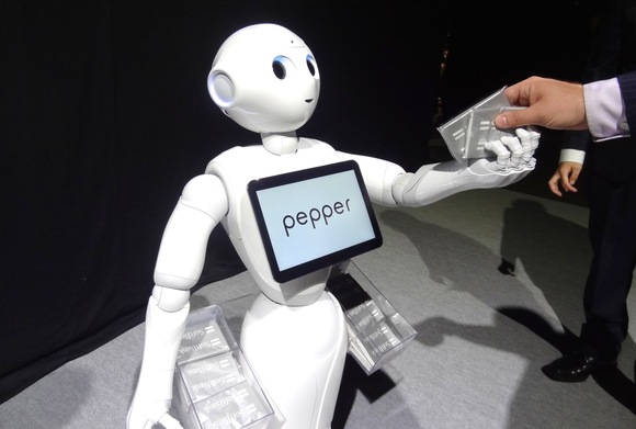 Pepper là mẫu robot có khả năng thể hiện cảm xúc giống như con người.