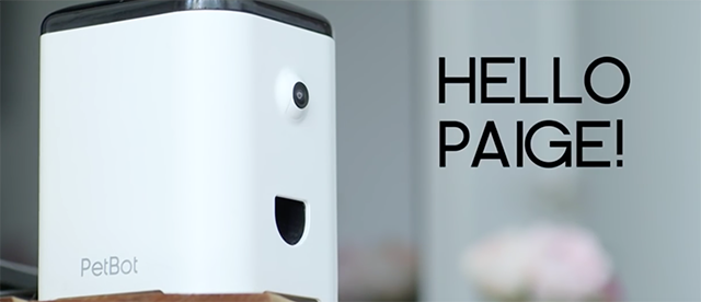 PetBot có thể phát âm thanh và nhận diện âm thanh xung quanh.