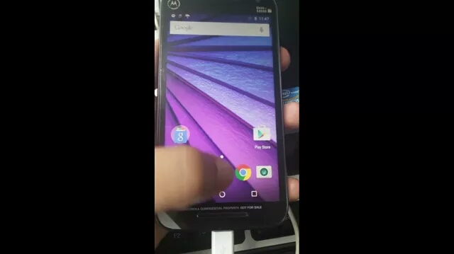 Chiếc Moto G sử dụng hệ điều hành Android 5.1.1 với màn hình 5 inch độ phân giải HD.