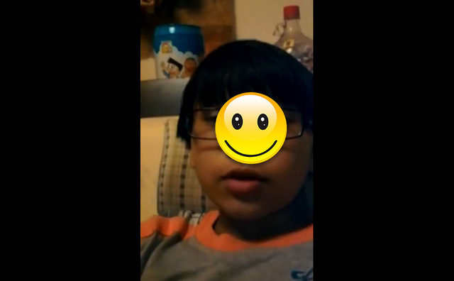  Hình ảnh cậu nhóc lớp 6 trong video đăng tải trên kênh. 