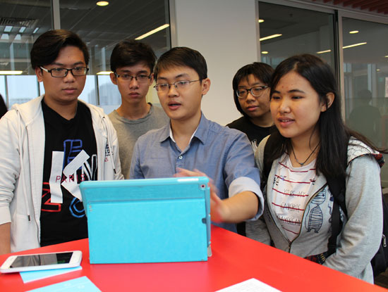  Sinh viên Đại học RMIT Việt Nam thực hiện các dự án tương tác thực tế. 