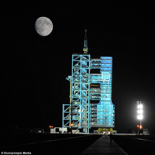  Trung Quóc hoàn toàn có thể bắt đầu xây dựng trạm vũ trụ đầu năm sau, theo Zhou Jianping, trưởng kĩ sư chương trình thám hiểm vũ trụ. 