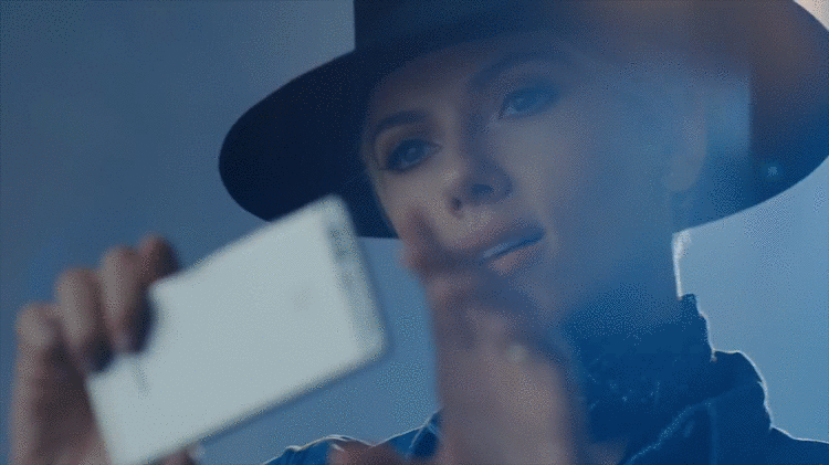  Scarlett Johansson trong mẫu quảng cáo Huawei P9 
