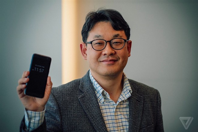  Người đứng đầu mảng kế hoạch, chiến lược của Samsung - Kim Gae Youn. Ảnh: The Verge. 