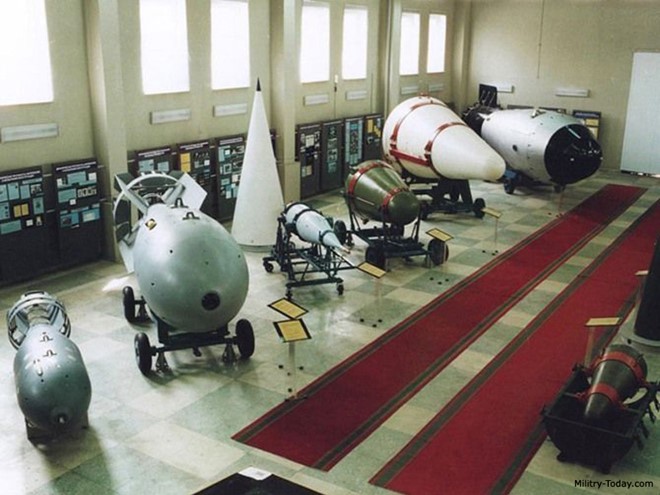  Những vũ khí hạt nhân tiêu biểu được chế tạo tại Arzamas-16. Ảnh: Military Today 