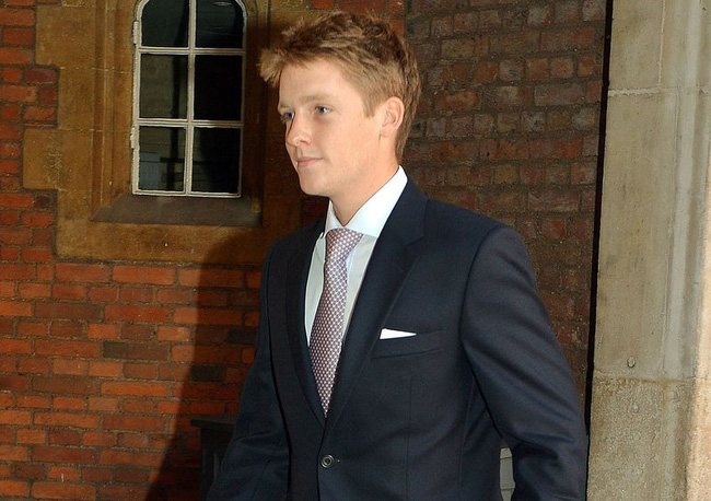  Hugh Grosvenor trở thành tỷ phú trẻ nhất thế giới. 