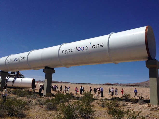  Một ống Hyperloop do Hyperloop One, một công ty tại Mỹ, lắp đặt để thử nghiệm. Ảnh: RT. 