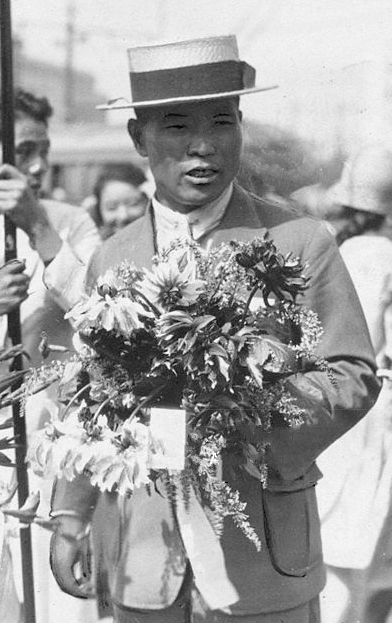  Shizo Kanakuri trở về từ Olympic 1924​ 