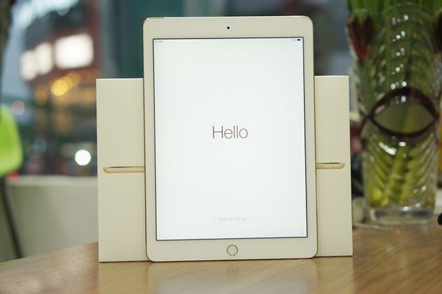 iPad Air 2 có giá bán khá tốt trong những ngày đầu về Việt Nam nhưng doanh số thấp hơn nhiều so với sản phẩm Air thời điểm năm ngoái.