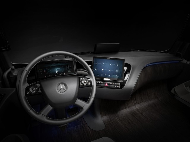 Mercedes-Benz Future Truck 2025 concept, 2014 Hannover Commercial Vehicle Show